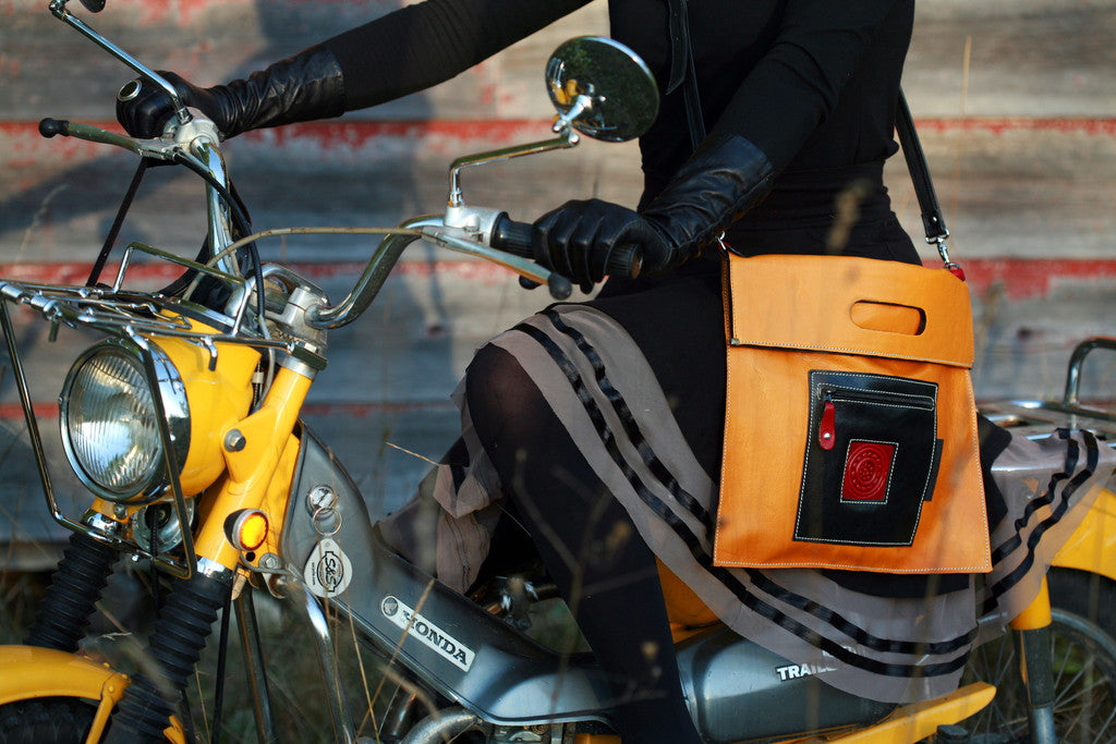 Simple Satchel - Marigold/Red Center - Turtle Ridge Gallery