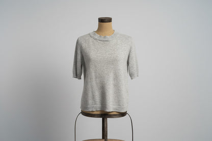 Gray sweater, short sleeves