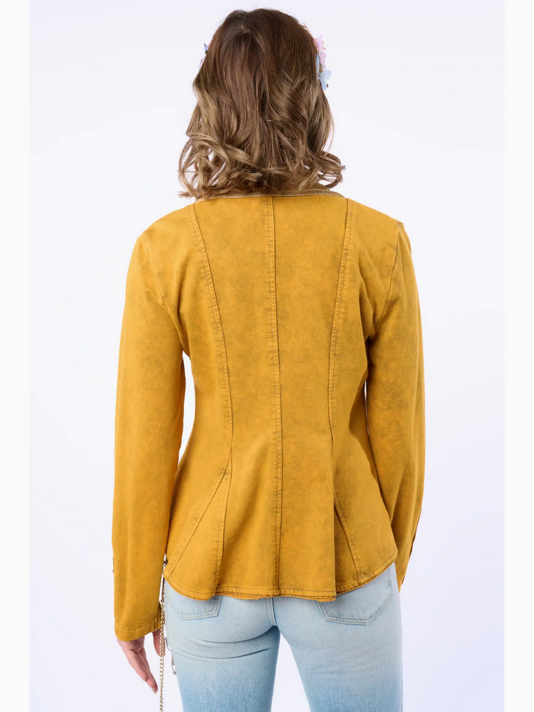 Aratta Jacket