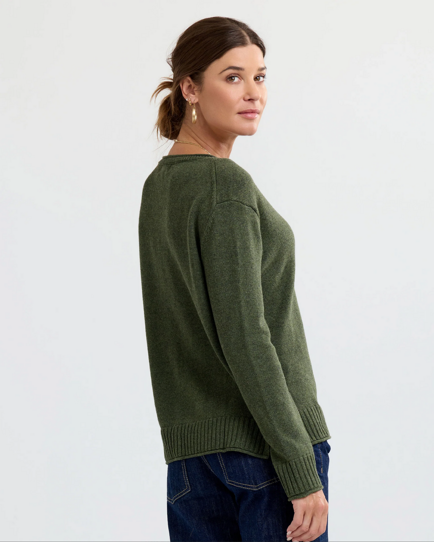 Pura Sweaters and Accesories