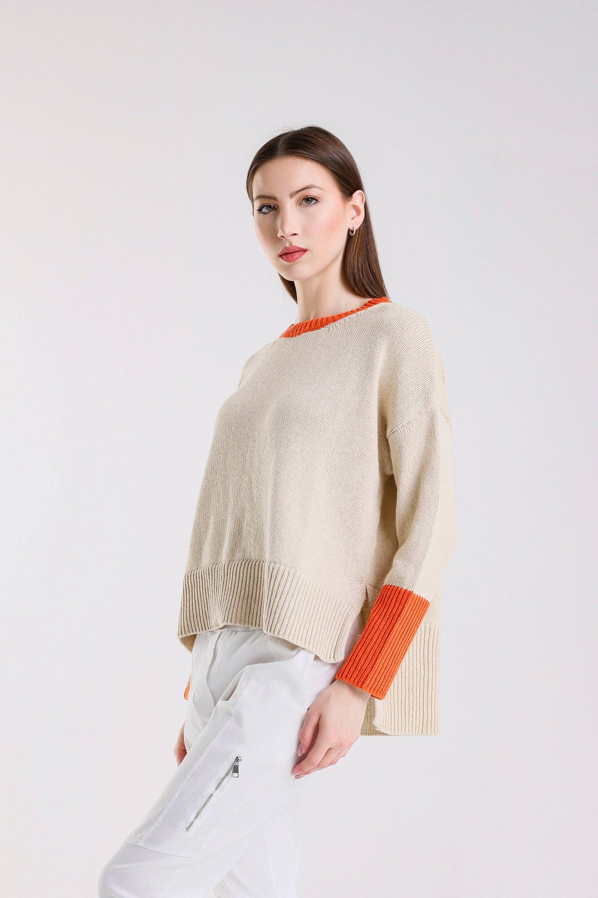 Lisbeth Contrast Neck Hi/Low Sweater