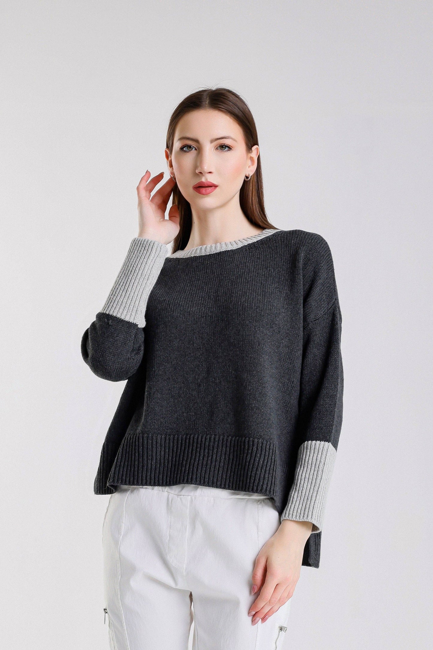 Lisbeth Contrast Neck Hi/Low Sweater