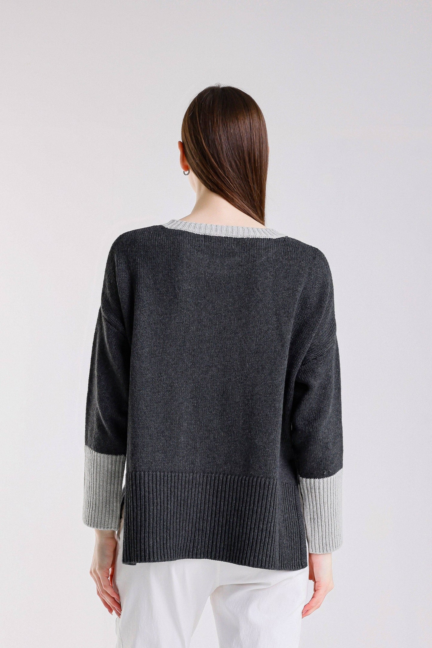 Lisbeth Contrast Neck Hi/Low Sweater