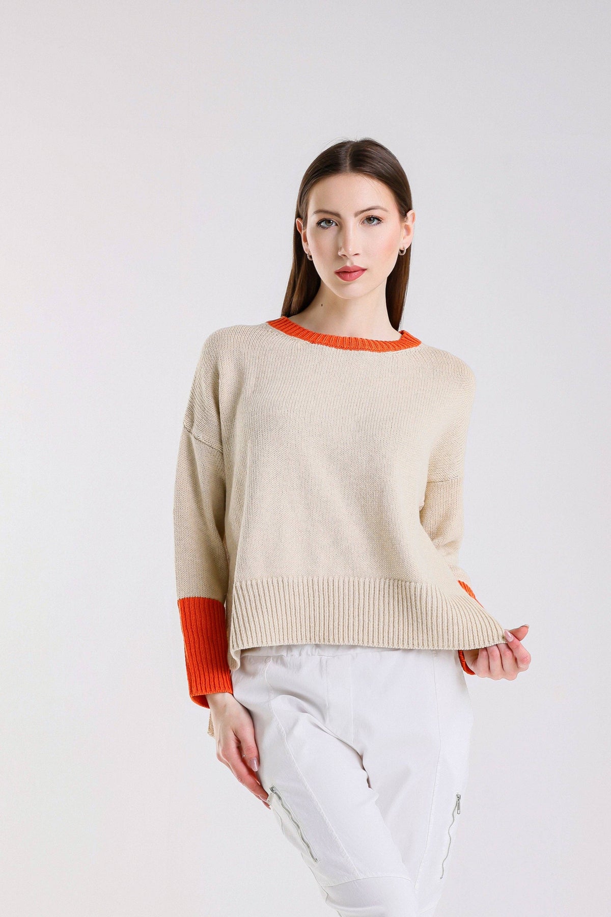 Lisbeth Contrast Neck Hi/Low Sweater