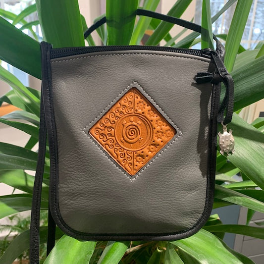 L-7 Pouch